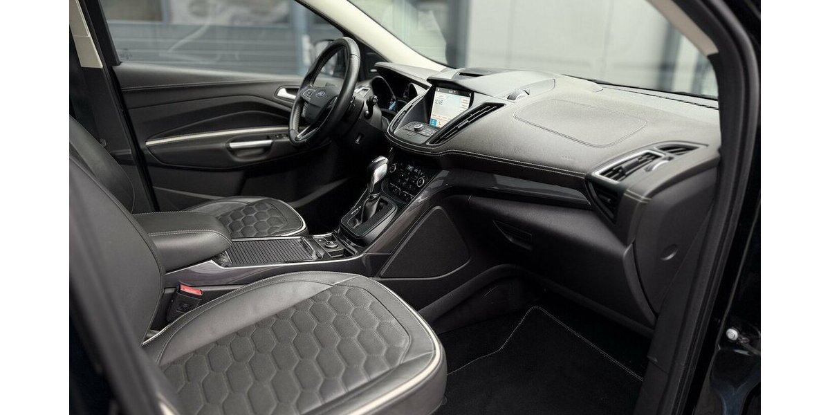 Ford Kuga Vignale / Panorama / Kamera / Keyless GO 34.000 km 22.490 &euro; Mönchengladbach 41066