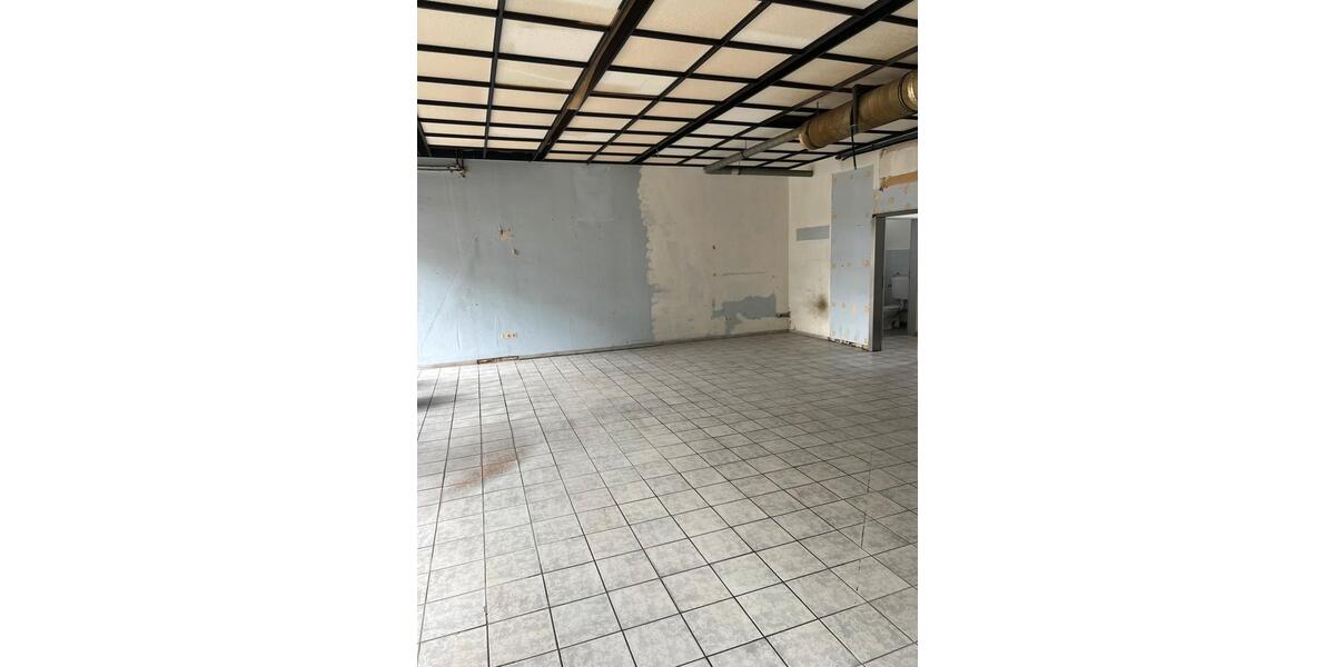 Etagenwohnung Neuss Reuschenberg - 1 Zimmer, 78 m&sup2;, 2.000&euro; | Angebot:26676700