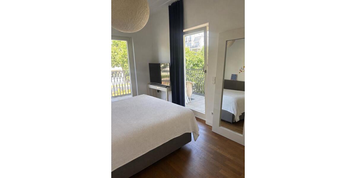 Etagenwohnung Düsseldorf Heerdt - 5 Zimmer, 198 m&sup2;, 1.500.000&euro; | Angebot:27109945