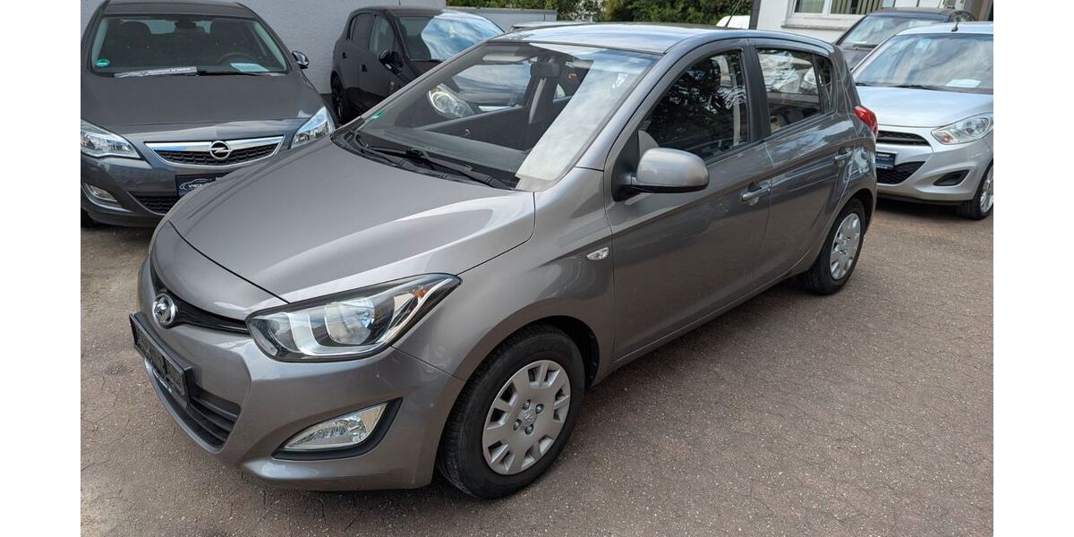 Hyundai i20 71.350 km 5.250 &euro; Mülheim-Ruhr 45473