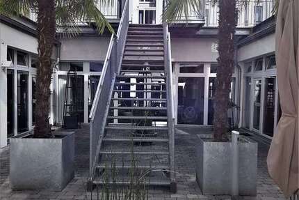 Zimmer Düsseldorf Stadtmitte - 1 Zimmer, 1.300&euro; | Angebot:23030928