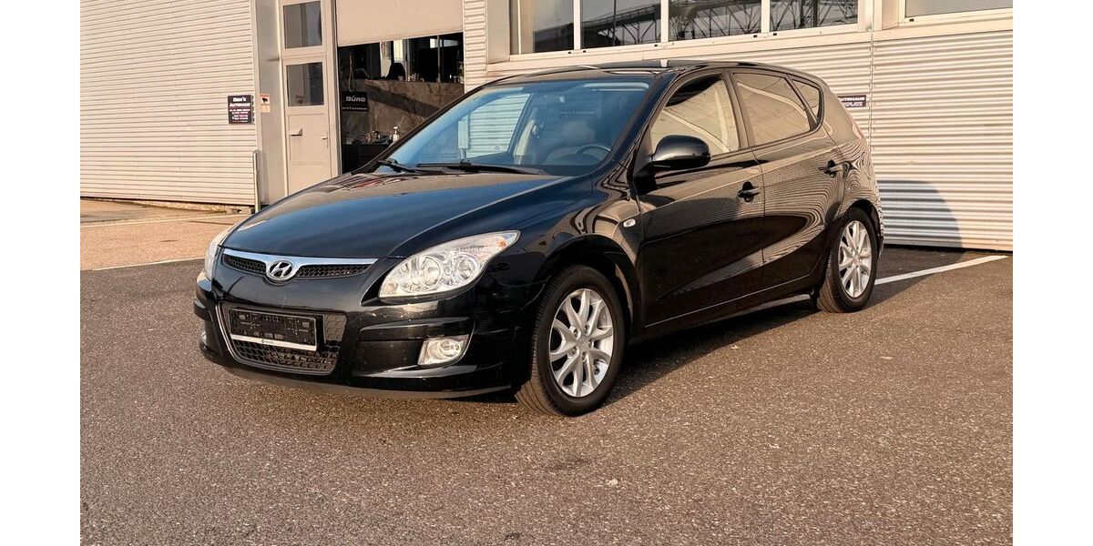 Hyundai i30 188.000 km 2.450 &euro; Mönchengladbach 41238