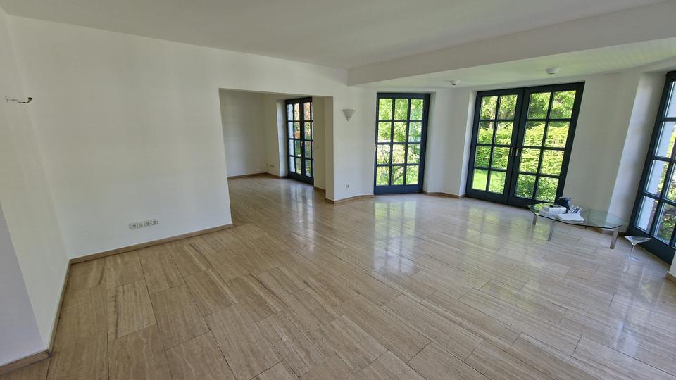 Erdgeschoßwohnung Duisburg Rheinhausen - 4 Zimmer, 149 m&sup2;, 1.600&euro; | Angebot:26531409