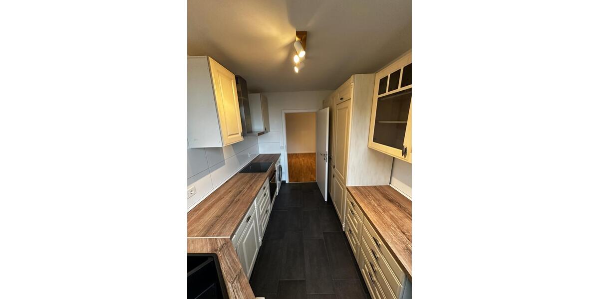 Etagenwohnung Düsseldorf Stadtbezirk 6 - 2 Zimmer, 77 m&sup2;, 1.400&euro; | Angebot:25974958