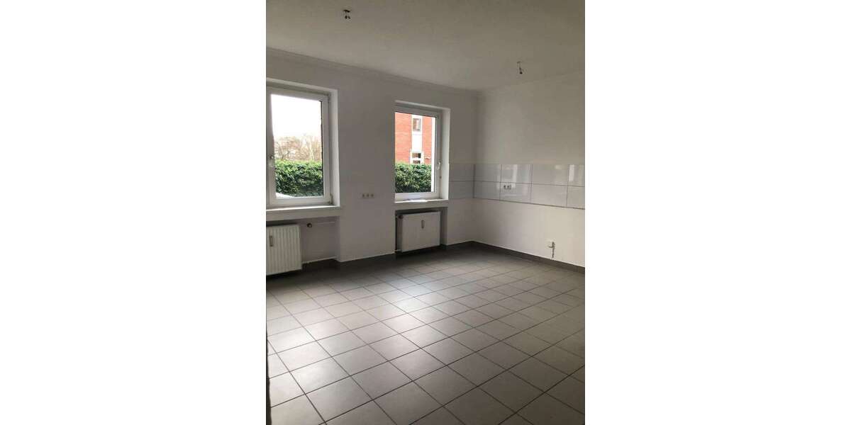 Etagenwohnung Düsseldorf Bilk - 2 Zimmer, 60 m&sup2;, 888&euro; | Angebot:25659122