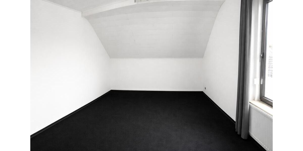 Etagenwohnung Mönchengladbach Nord - 3 Zimmer, 110 m&sup2;, 1.250&euro; | Angebot:26042324