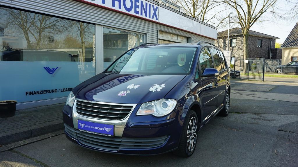 VW Touran 282.600 km 3.950 &euro; Krefeld 47807