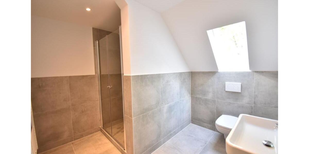 Dachgeschoßwohnung Krefeld Benrad - 3 Zimmer, 66 m&sup2;, 755&euro; | Angebot:24714331