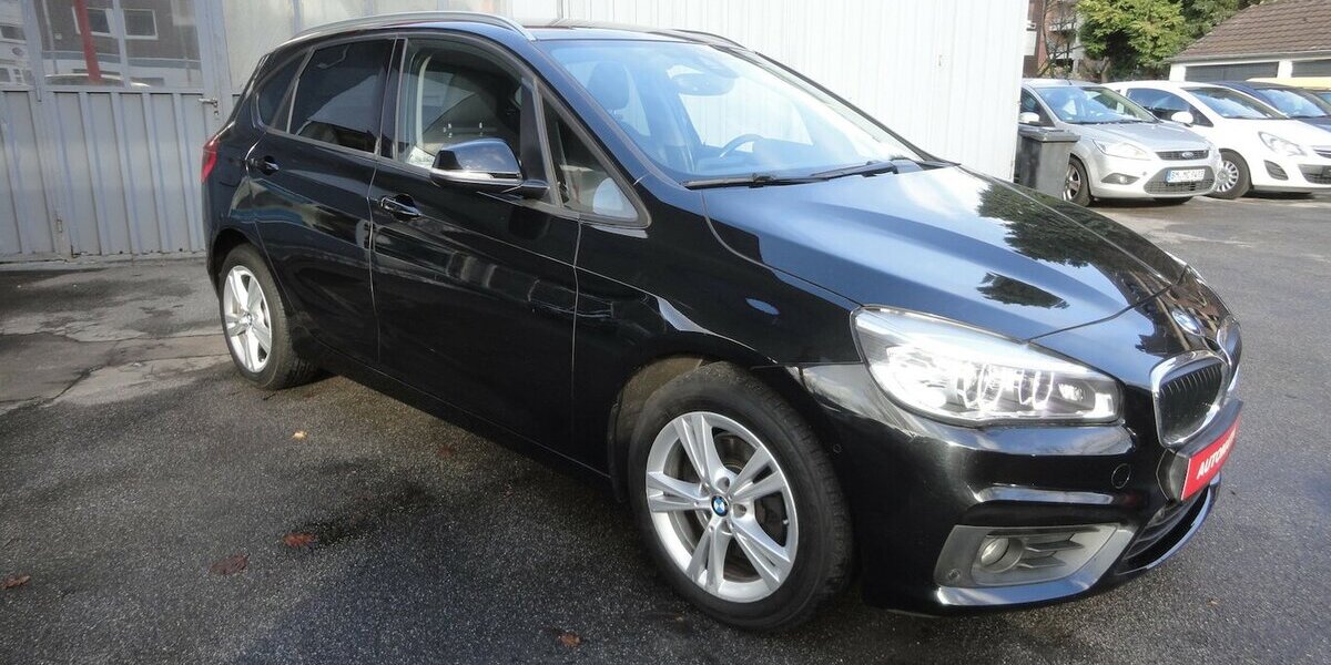 BMW 218 Active Tourer Autom Navi LED Klimatr.PDC SHZ 112.000 km 11.999 &euro; Neuss 41462