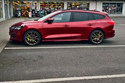 Ford Focus 95.000 km 14.500 &euro; Mönchengladbach 41063