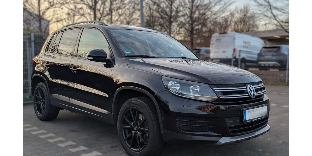 VW Tiguan 98.974 km 8.999 &euro; Düsseldorf 40235
