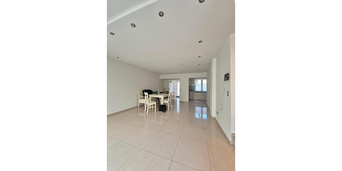 Reihenhaus Düsseldorf Stadtbezirk 10 - 3 Zimmer, 89 m&sup2;, 420.000&euro; | Angebot:26039237