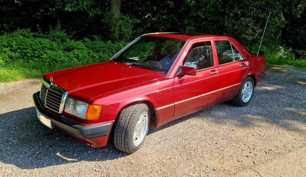 Mercedes-Benz 190 136.300 km 11.450 &euro; Grefrath 47929