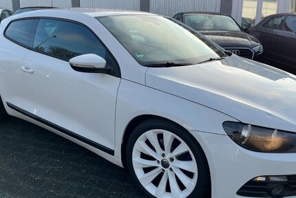 VW Scirocco 124.500 km 11.999 &euro; Mönchengladbach 41065