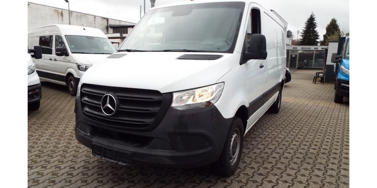 Mercedes-Benz Sprinter 199.000 km 20.218 &euro; Mönchengladbach 41063
