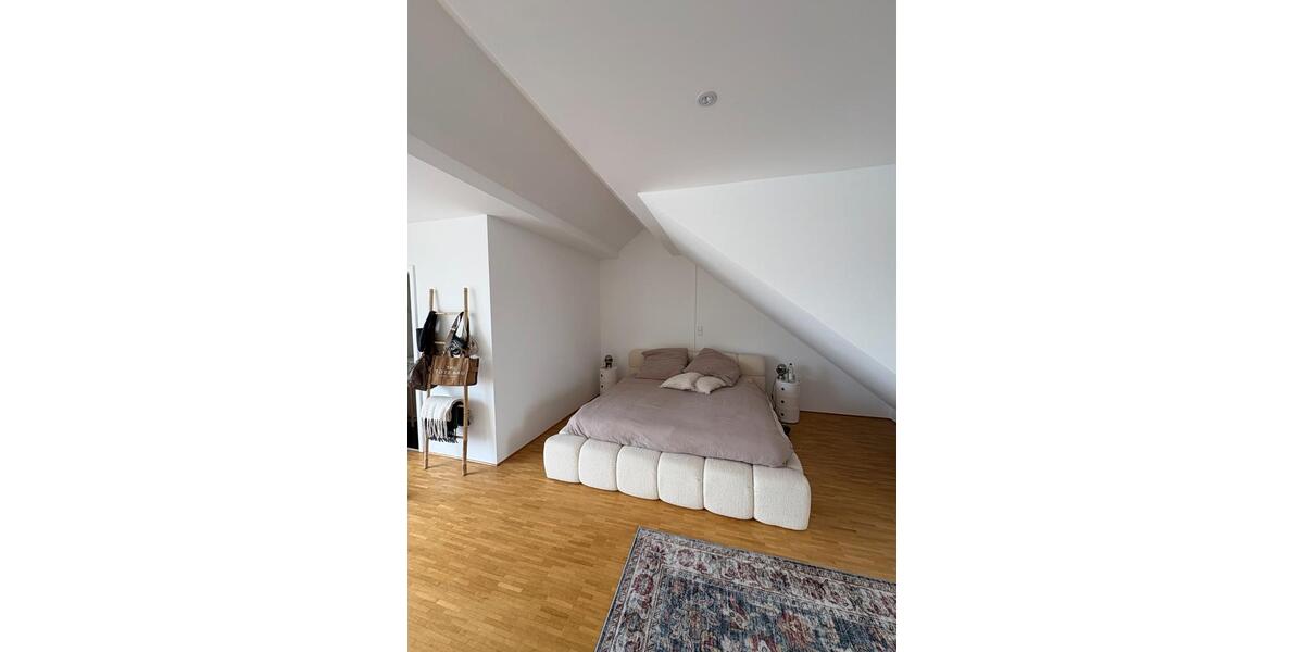 Maisonettenwohnung Düsseldorf Niederkassel - 3 Zimmer, 120 m&sup2;, 2.600&euro; | Angebot:26651781