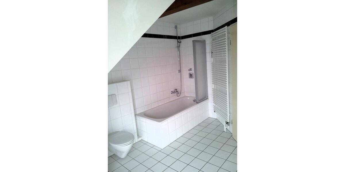 Dachgeschoßwohnung Wegberg - 2 Zimmer, 70 m&sup2;, 695&euro; | Angebot:25102251