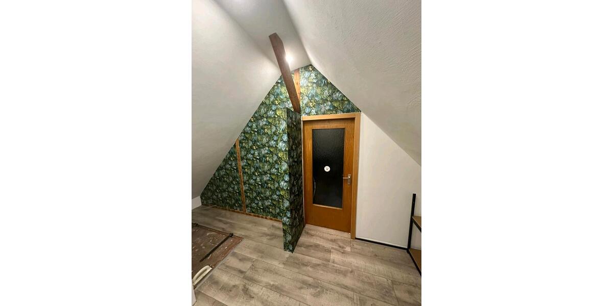 Dachgeschoßwohnung Grefrath - 990&euro; | Angebot:25931881