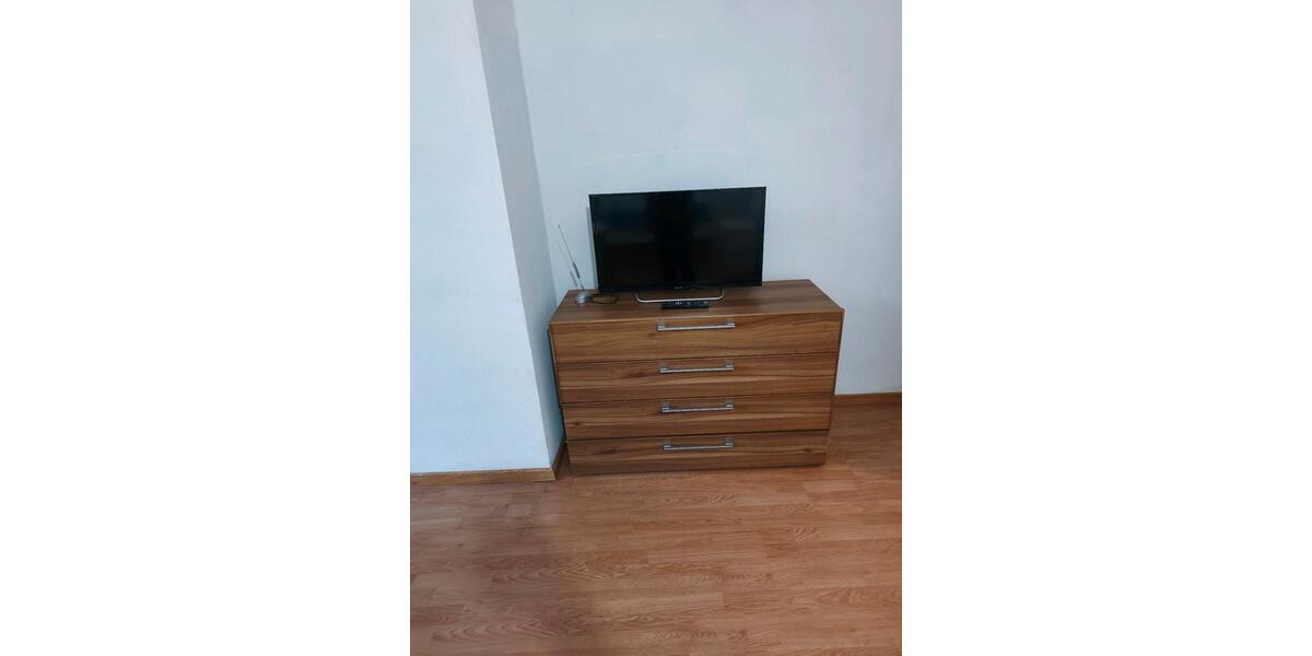 Etagenwohnung Düsseldorf Stadtbezirk 3 - 1 Zimmer, 33 m&sup2;, 1.300&euro; | Angebot:25404171