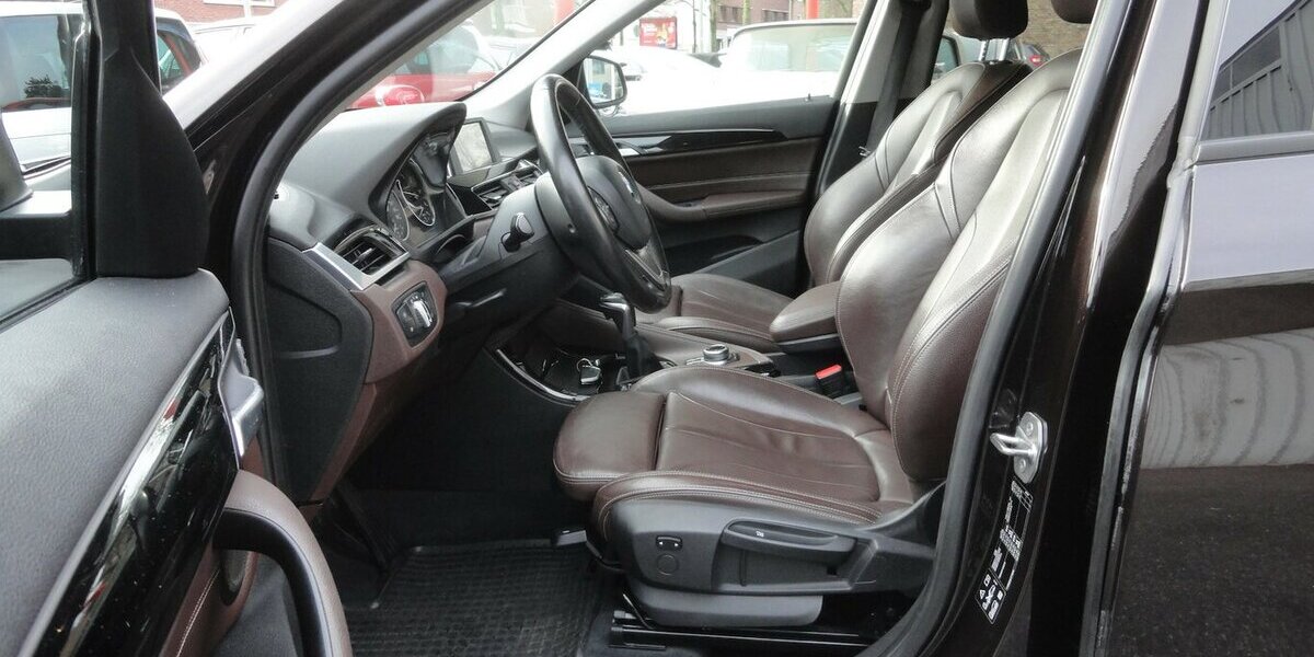 BMW X1 20 d xLine 4x4 Autom Navi Leder SHZ PDC LED 208.000 km 14.999 &euro; Neuss 41462