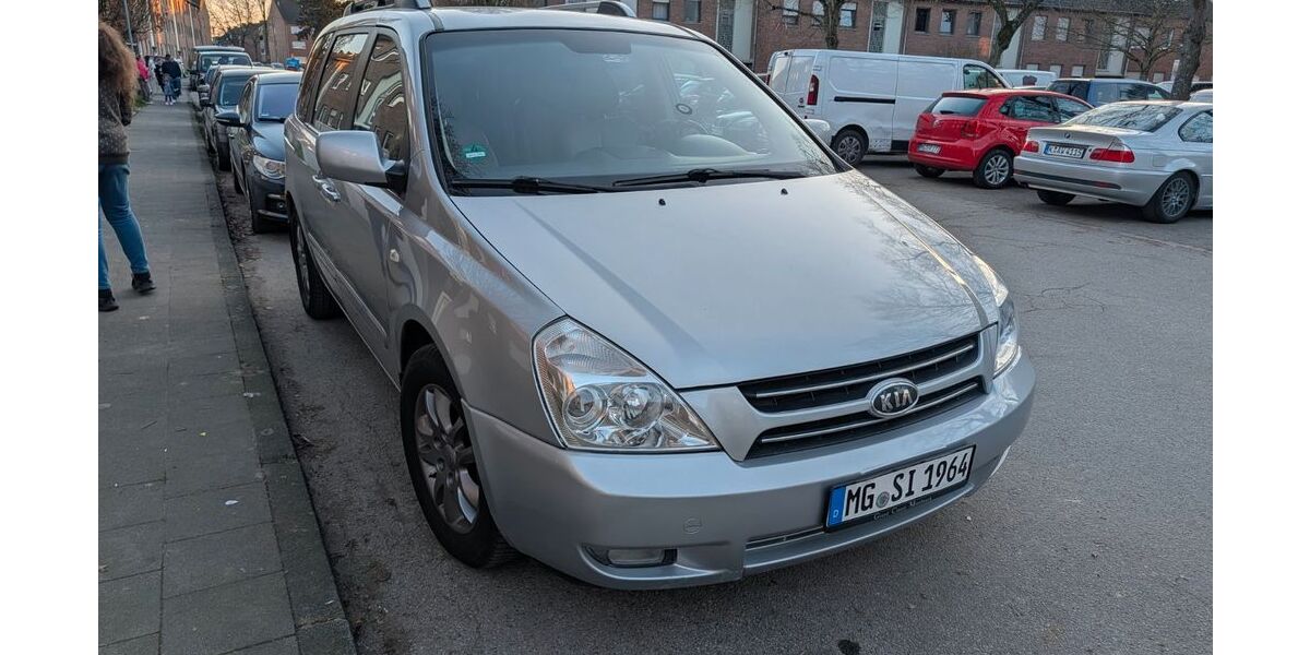 Kia Carnival 196.500 km 4.400 &euro; Mönchengladbach 41068