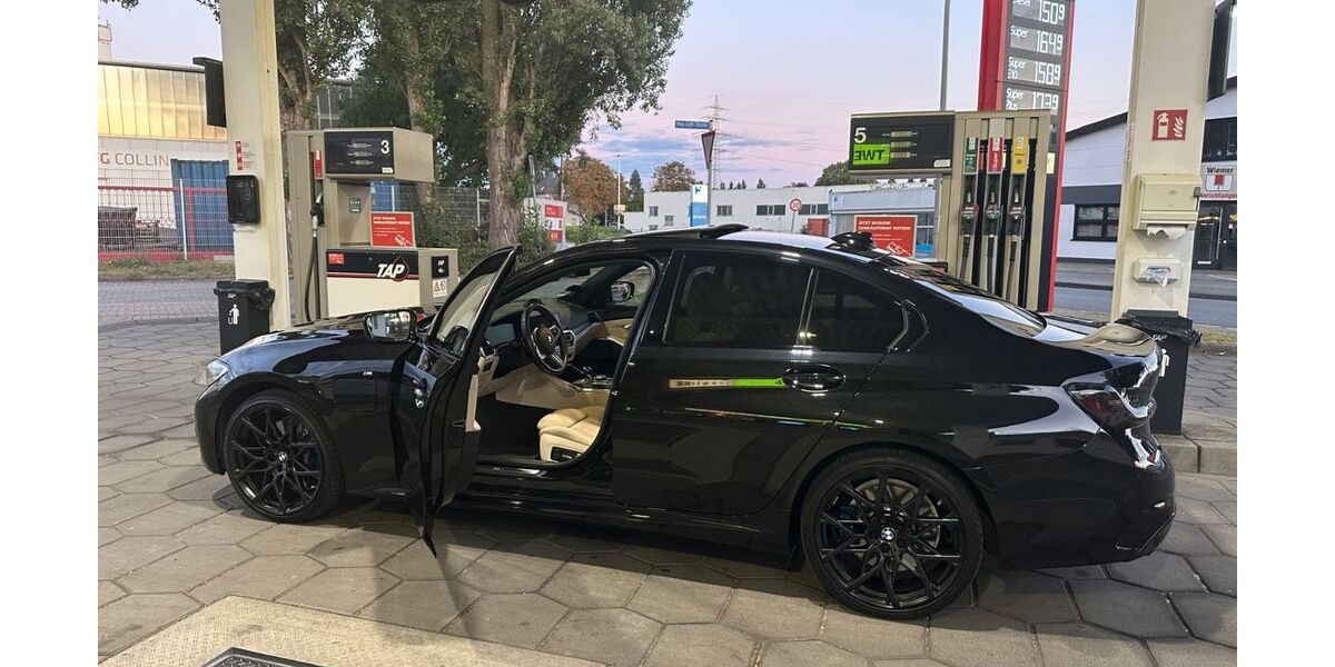 BMW 330 79.999 km 32.499 &euro; Duisburg 47167