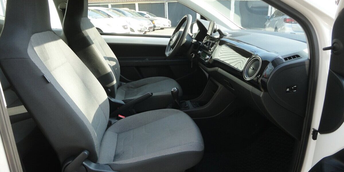 VW up! move Klima Navi PDC Alu Guter Zustand 168.000 km 3.999 &euro; Neuss 41462