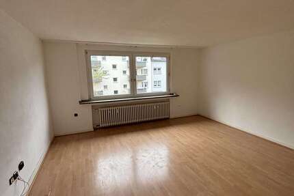 Wohnung Duisburg Neudorf-Nord - 3 Zimmer, 72 m&sup2;, 500&euro; | Angebot:26107342