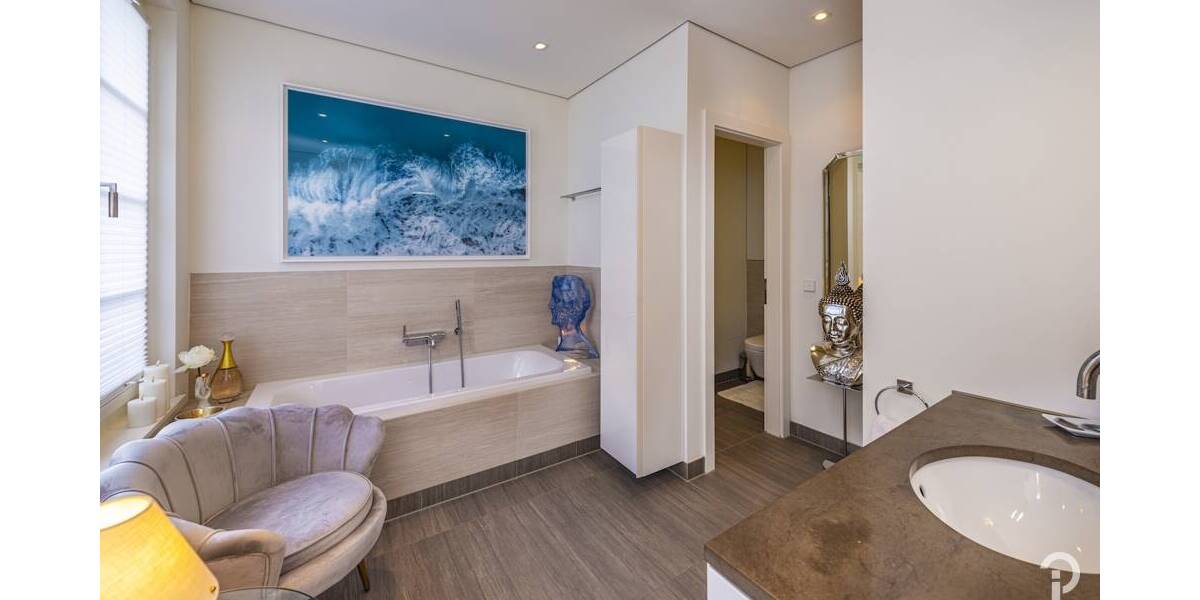 Etagenwohnung Düsseldorf Heerdt - 2 Zimmer, 105 m&sup2;, 2.300&euro; | Angebot:26080143