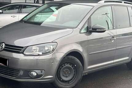 VW Touran 187.300 km 5.700 &euro; Neuss 41469