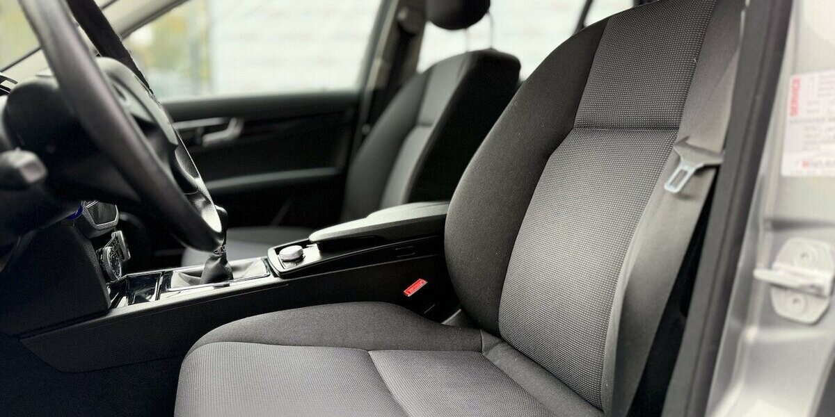 Mercedes-Benz C 180 T Kompressor / 50TKm / el. FH / 1. Hand 50.000 km 11.490 &euro; Mönchengladbach 41066