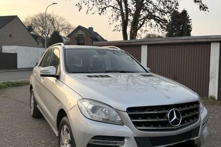 Mercedes-Benz ML 250 308.000 km 11.990 &euro; Moers 47443