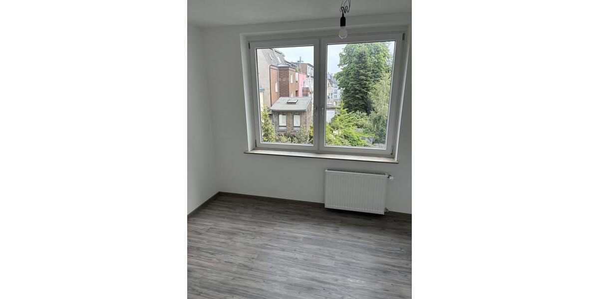 Etagenwohnung Duisburg - 4 Zimmer, 120 m&sup2;, 1.130&euro; | Angebot:26439190