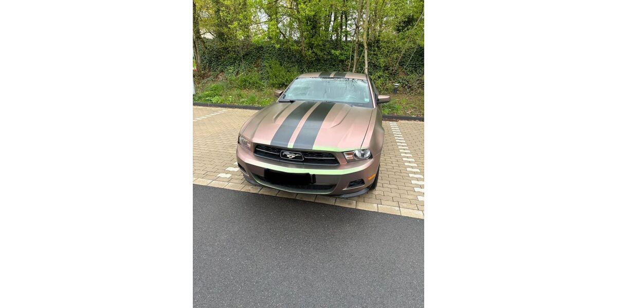 Ford Mustang 151.000 km 13.500 &euro; Neuss 41466