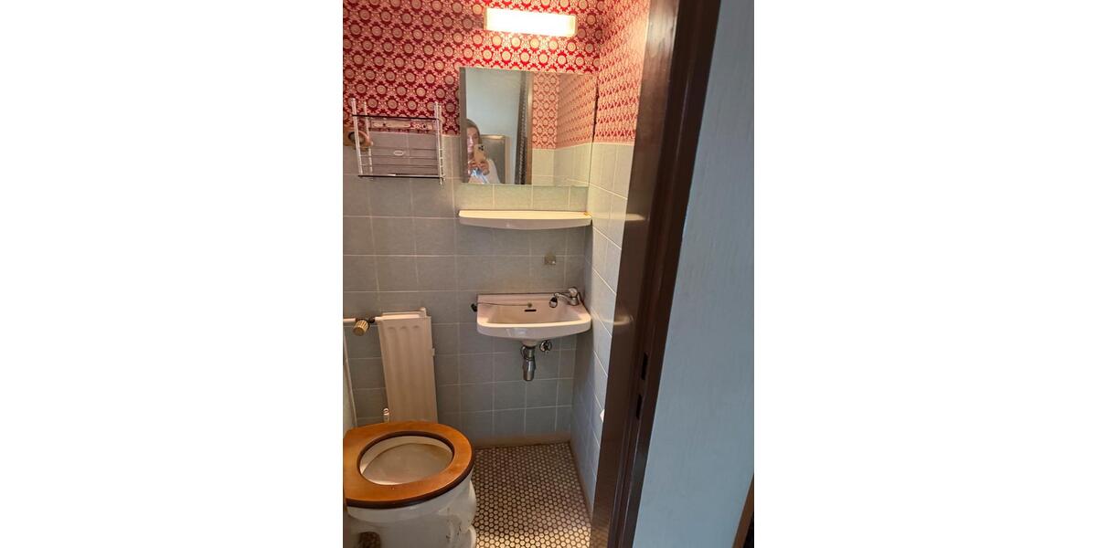 Reihenhaus Willich - 7 Zimmer, 130 m&sup2;, 350.000&euro; | Angebot:26037803