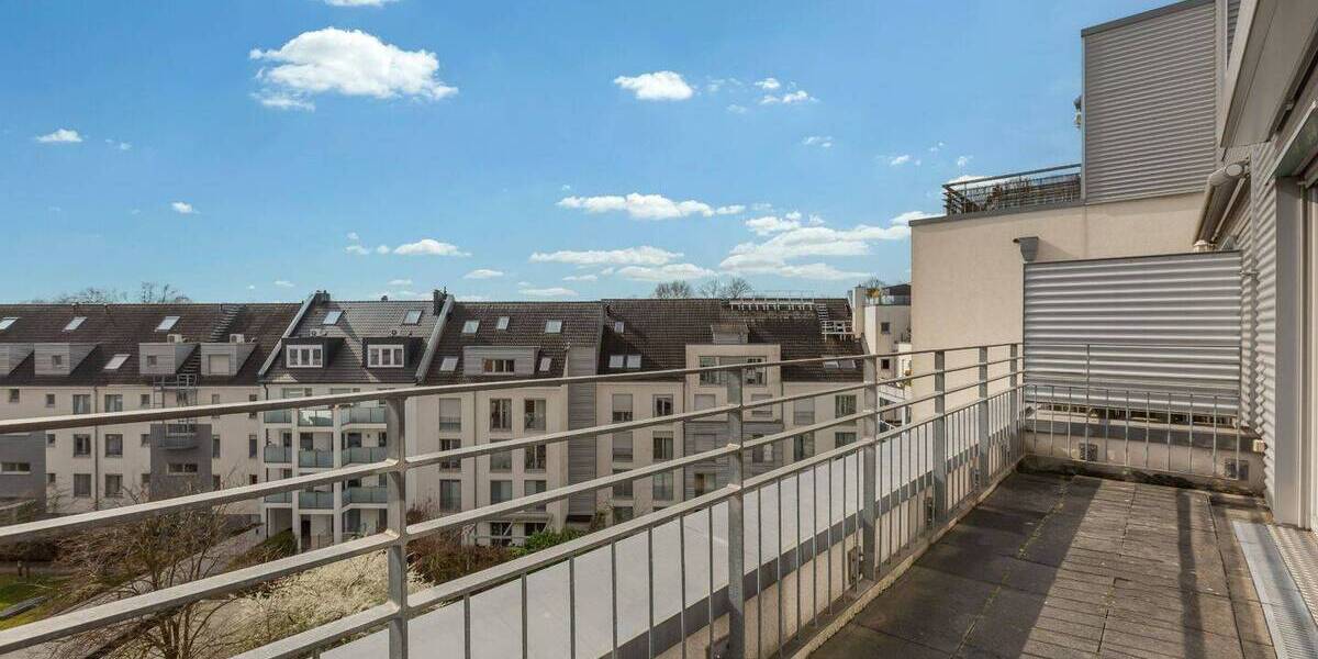 Etagenwohnung Düsseldorf Bilk - 2 Zimmer, 63 m&sup2;, 355.000&euro; | Angebot:26065138
