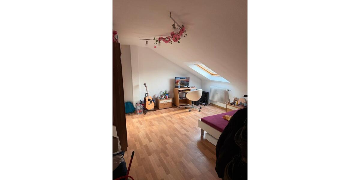 Dachgeschoßwohnung Erkelenz - 3 Zimmer, 51 m&sup2;, 480&euro; | Angebot:25858774