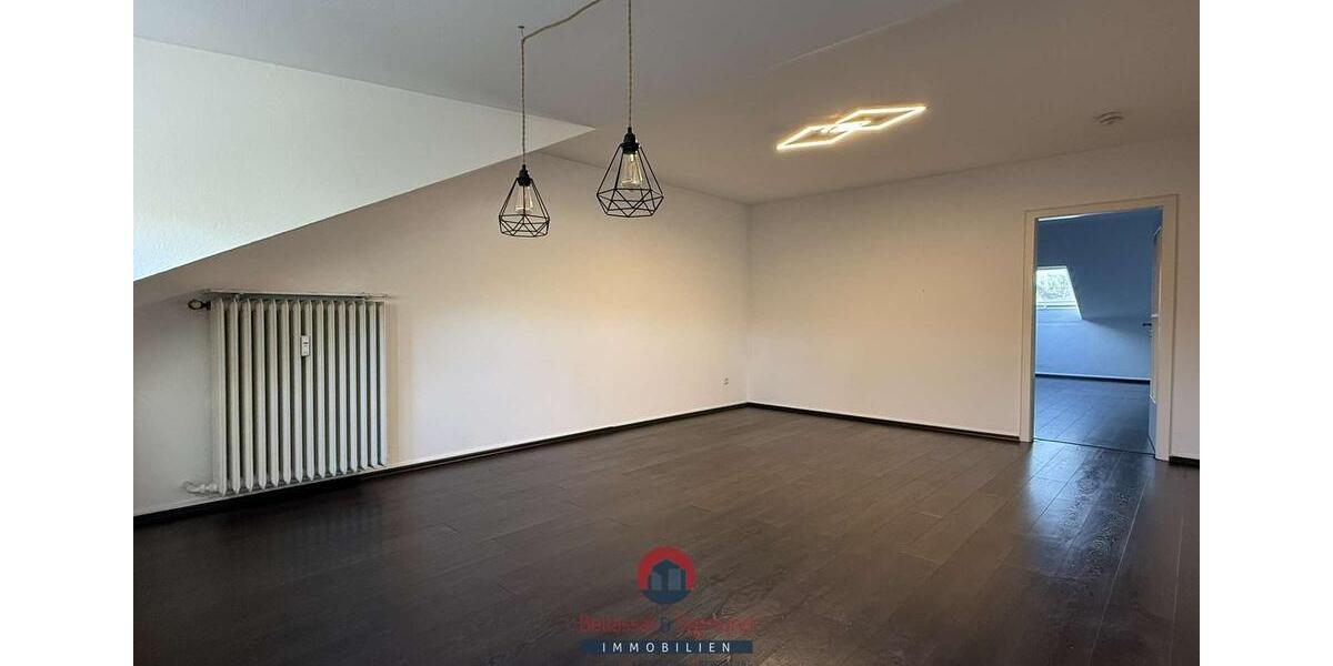 Dachgeschoßwohnung Krefeld Cracau - 2 Zimmer, 70 m&sup2;, 690&euro; | Angebot:25790785