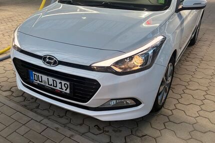 Hyundai i20 36.780 km 11.199 &euro; Duisburg 47055