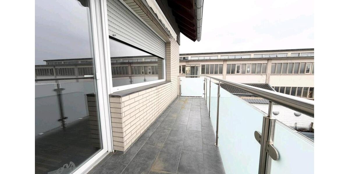 Etagenwohnung Hilden - 3 Zimmer, 120 m&sup2;, 1.500&euro; | Angebot:26005068