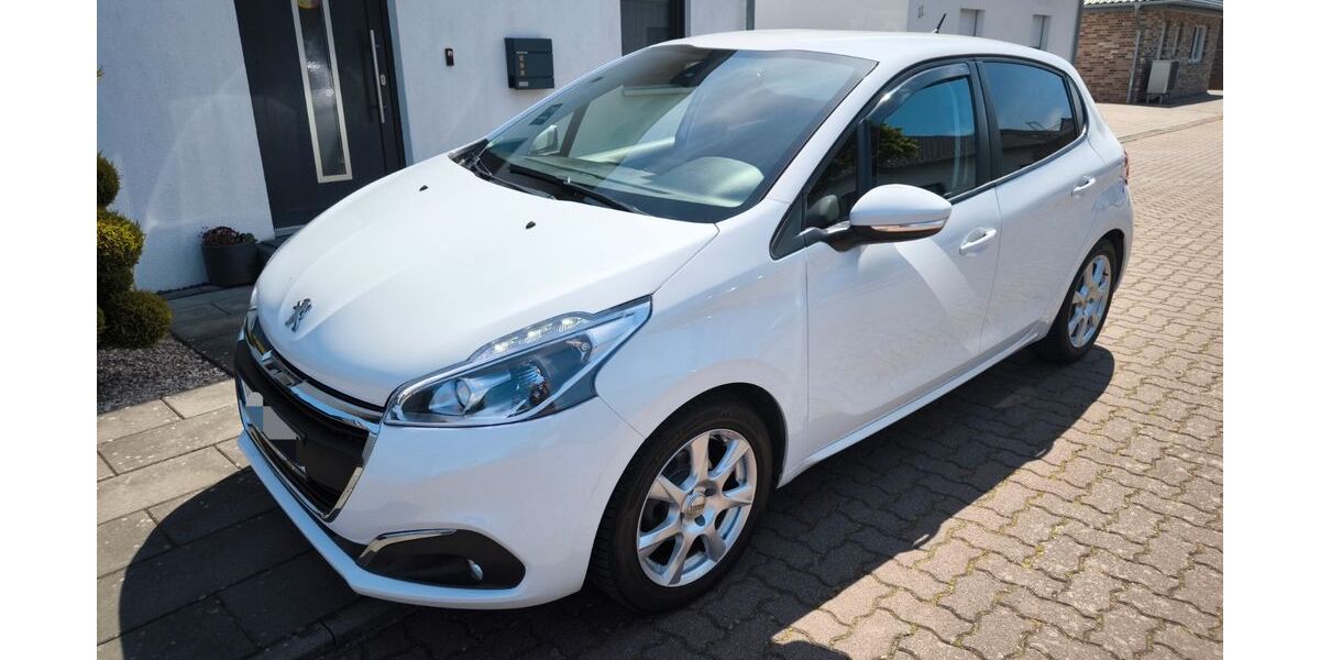 Peugeot 208 35.090 km 9.499 &euro; Brüggen 41379