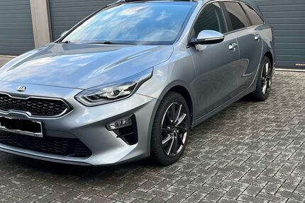 Kia ceed Sportswagon 60.000 km 16.200 &euro; Duisburg 47178