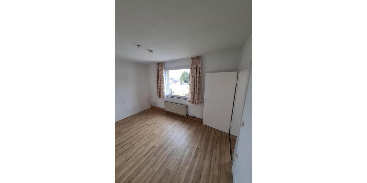 Etagenwohnung Mönchengladbach Süd - 1 Zimmer, 35 m&sup2;, 380&euro; | Angebot:25757019