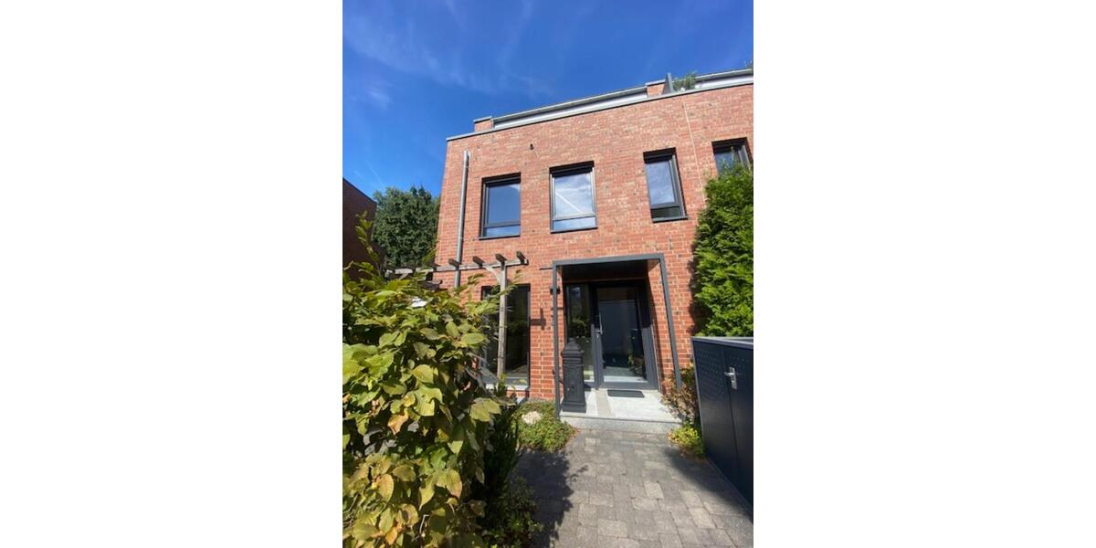 Doppelhaushälfte Düsseldorf Niederkassel - 4 Zimmer, 150 m&sup2;, 3.400&euro; | Angebot:25851866