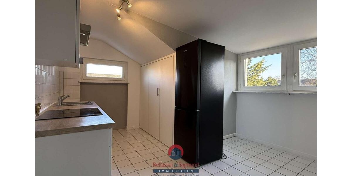 Dachgeschoßwohnung Krefeld Cracau - 2 Zimmer, 70 m&sup2;, 690&euro; | Angebot:25790785