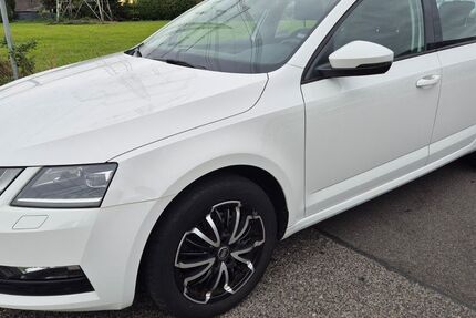 Skoda Octavia 99.000 km 12.950 &euro; Krefeld 47804