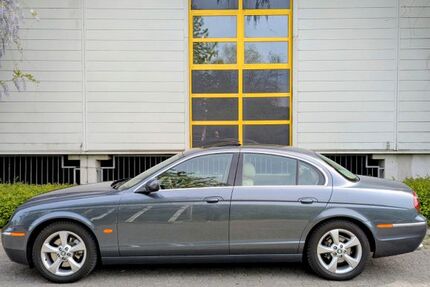 Jaguar S-Type 117.441 km 17.550 &euro; Hilden 40721