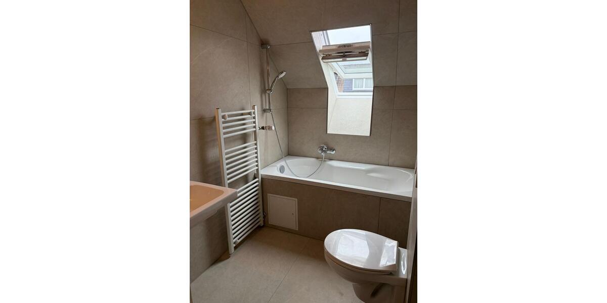 Dachgeschoßwohnung Mülheim an der Ruhr Mellinghofen - 2 Zimmer, 67 m&sup2;, 690&euro; | Angebot:25380043