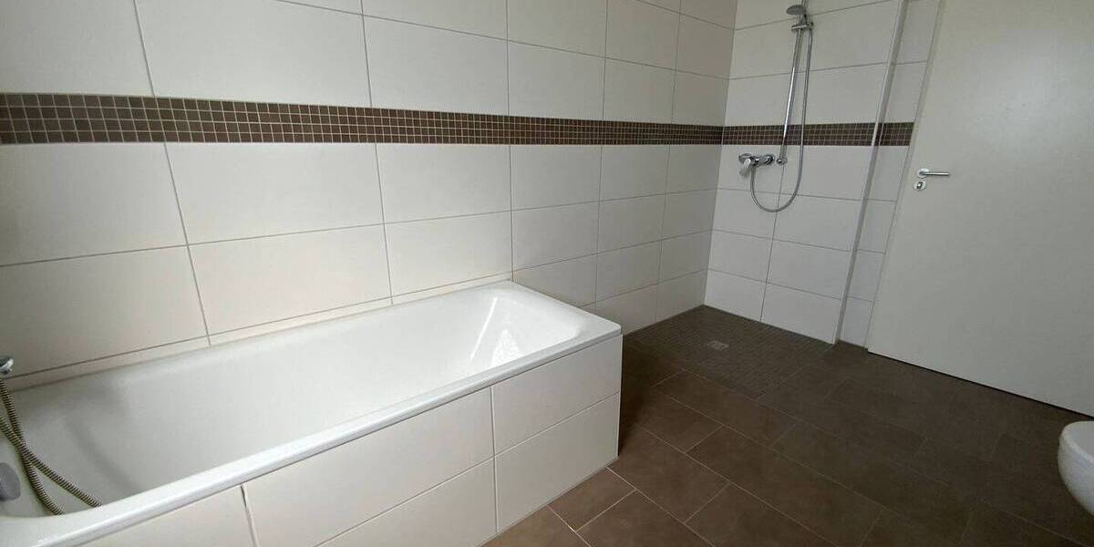 Etagenwohnung Meerbusch Osterath - 3 Zimmer, 98 m&sup2;, 1.315&euro; | Angebot:26246069