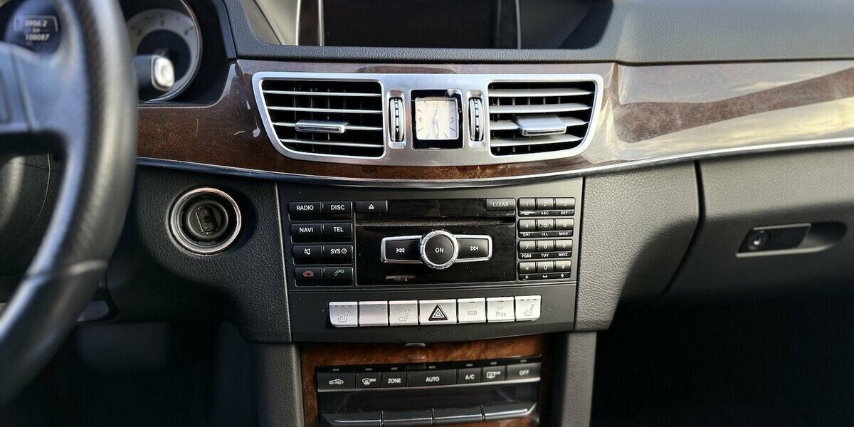 Mercedes-Benz E 350 d/ PANO / Kamera / Leder / Navi / EURO 6 100.000 km 22.290 &euro; Mönchengladbach 41066
